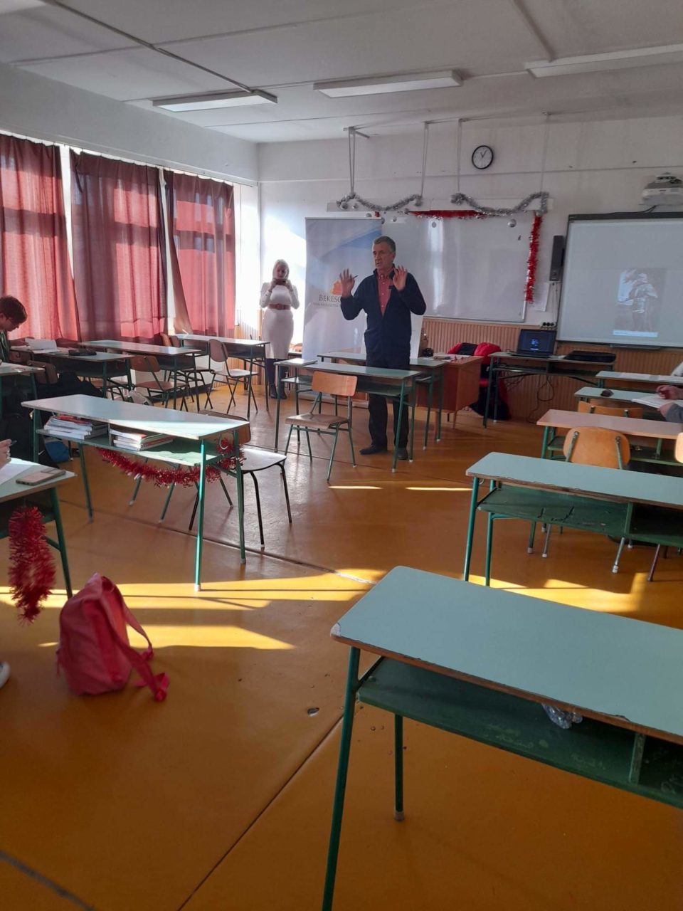 received_711613346964858